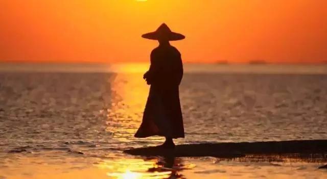 若不是心宽似海，哪来的风平浪静