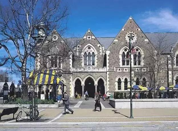 请告诉孩子，为什么必须要上大学？这是我见过******的回答。